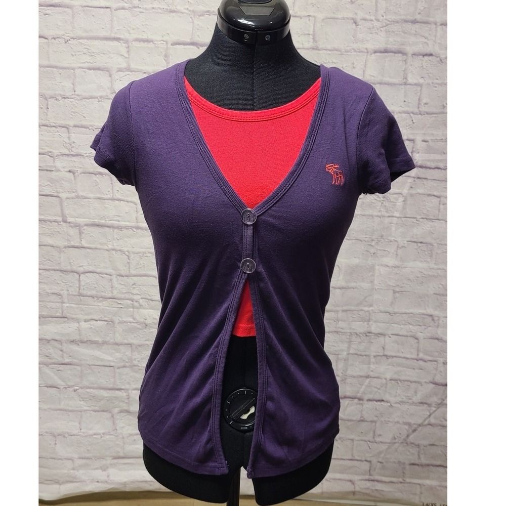 Abercrombie & Fitch Purple Short Sleeve Cardigan V-Neck Moose Logo Top